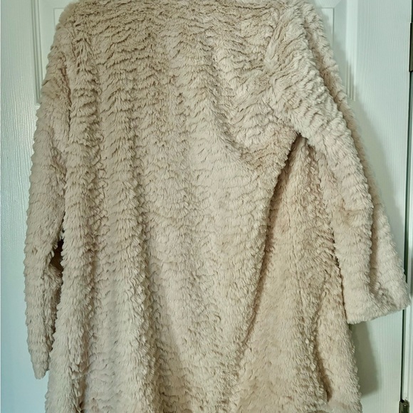 Democracy Faux fur open front jacket Cream size S - Picture 2 of 5